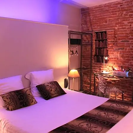 Des Arts Hotel 3*
