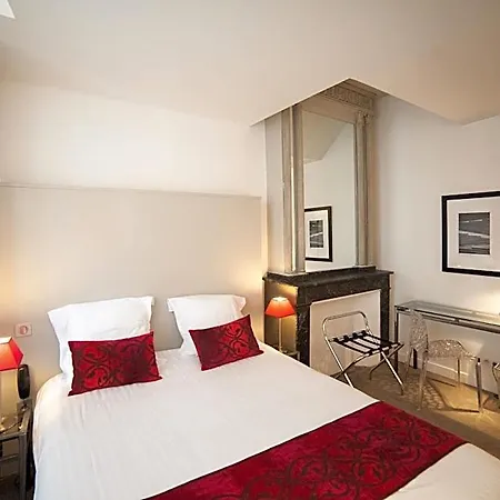 Des Arts Hotel