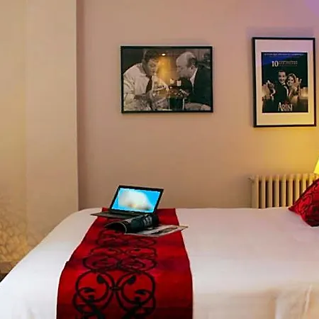 Hotel Des Arts 3*