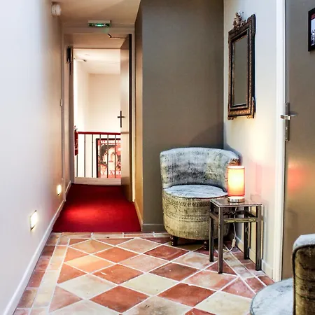 Des Arts Hotel 3*