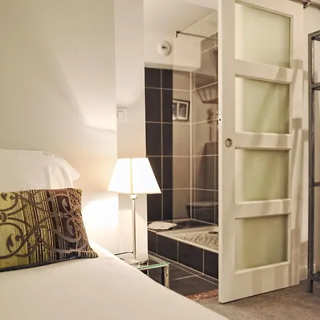 Des Arts Szálloda 3*